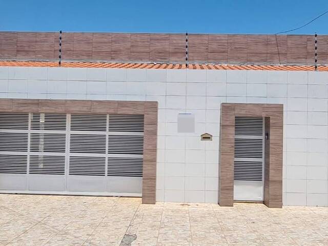 #1055 - Casa para Venda em Paulo Afonso - BA - 1