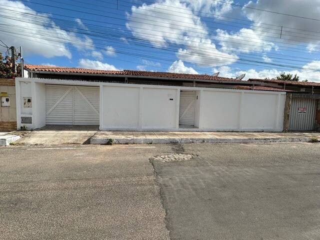 #1398 - Casa para Venda em Paulo Afonso - BA - 1