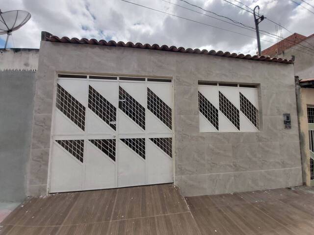 #1450 - Casa para Venda em Paulo Afonso - BA - 1