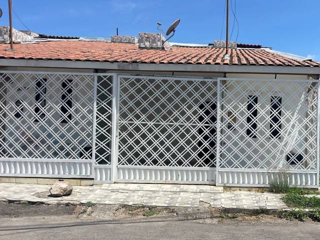 #932 - Casa para Locação em Paulo Afonso - BA - 1